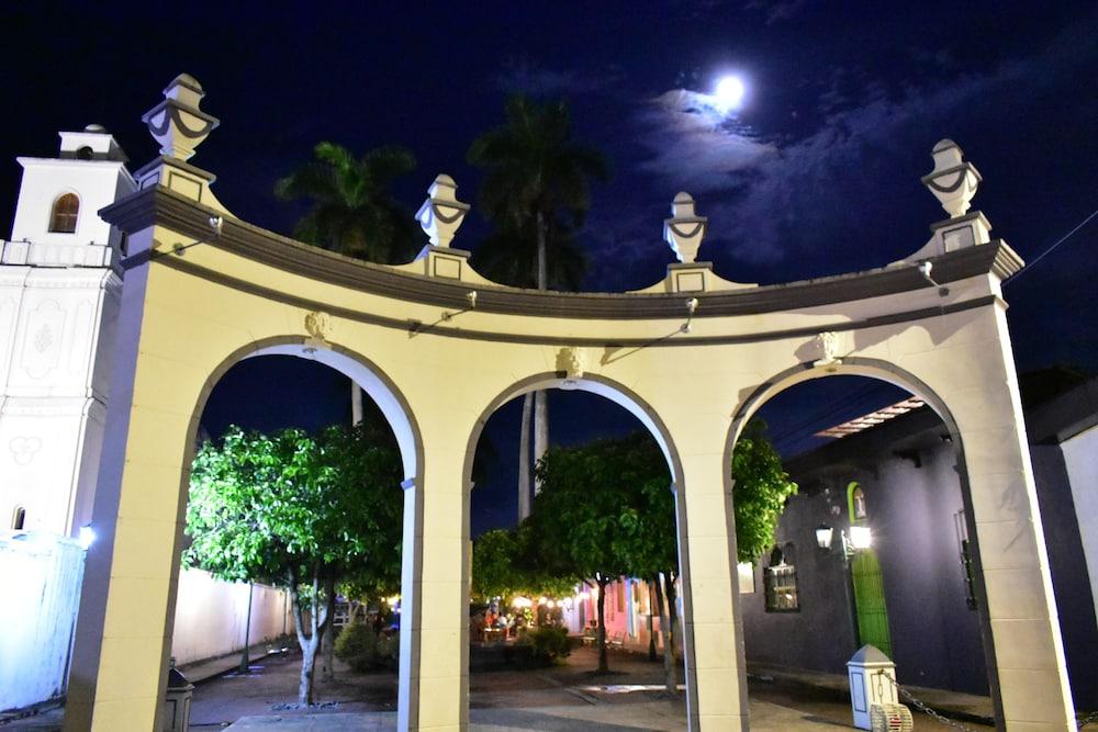 La Casa De Mamapan Hotel Colonial Ahuachapán Dış mekan fotoğraf