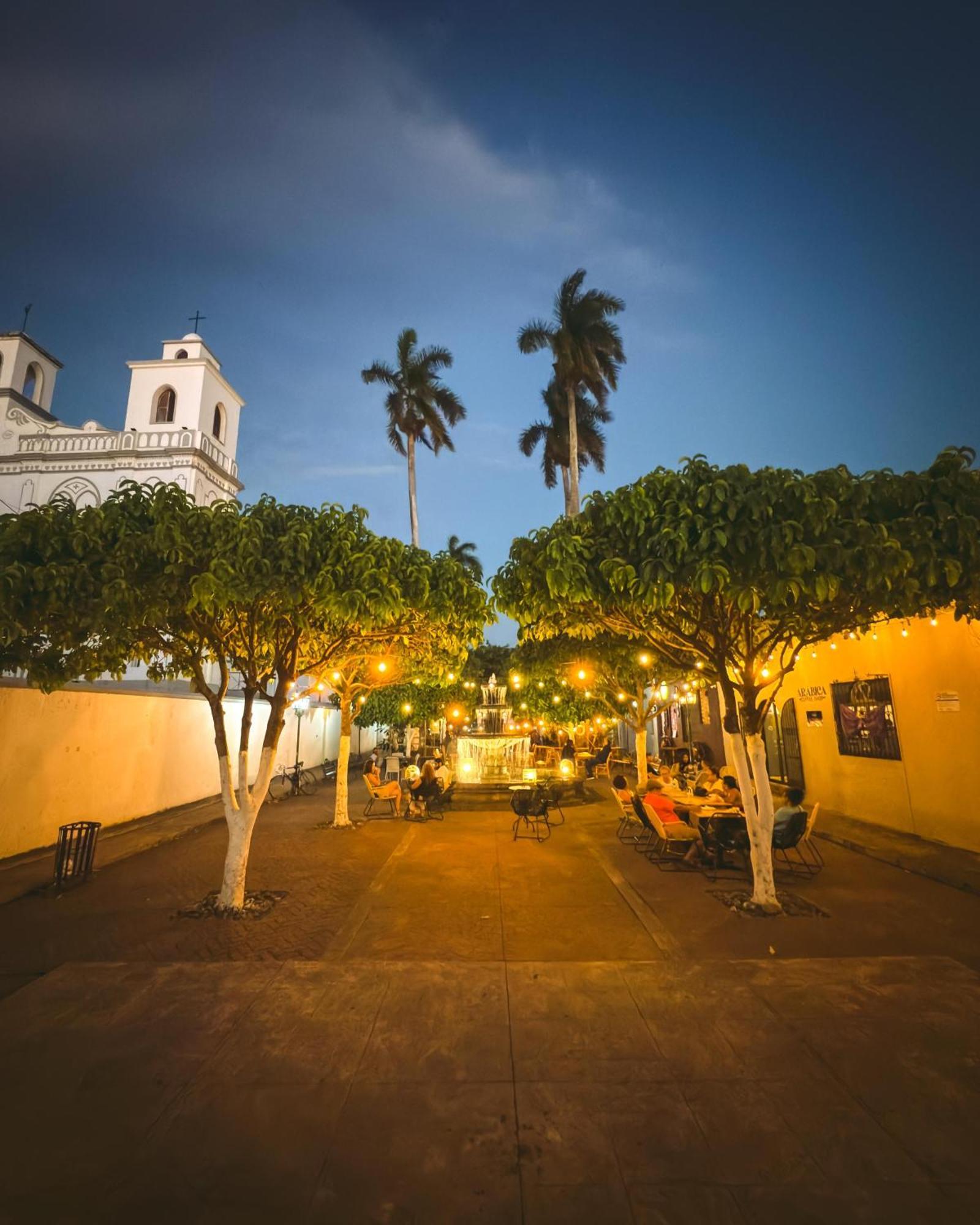 La Casa De Mamapan Hotel Colonial Ahuachapán Dış mekan fotoğraf