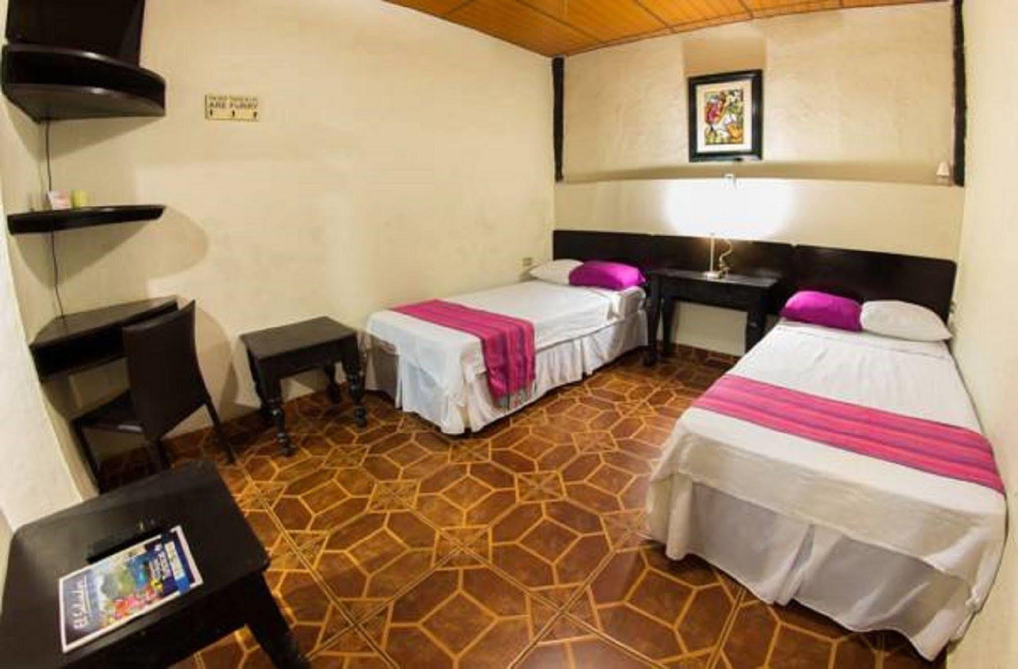 La Casa De Mamapan Hotel Colonial Ahuachapán Dış mekan fotoğraf